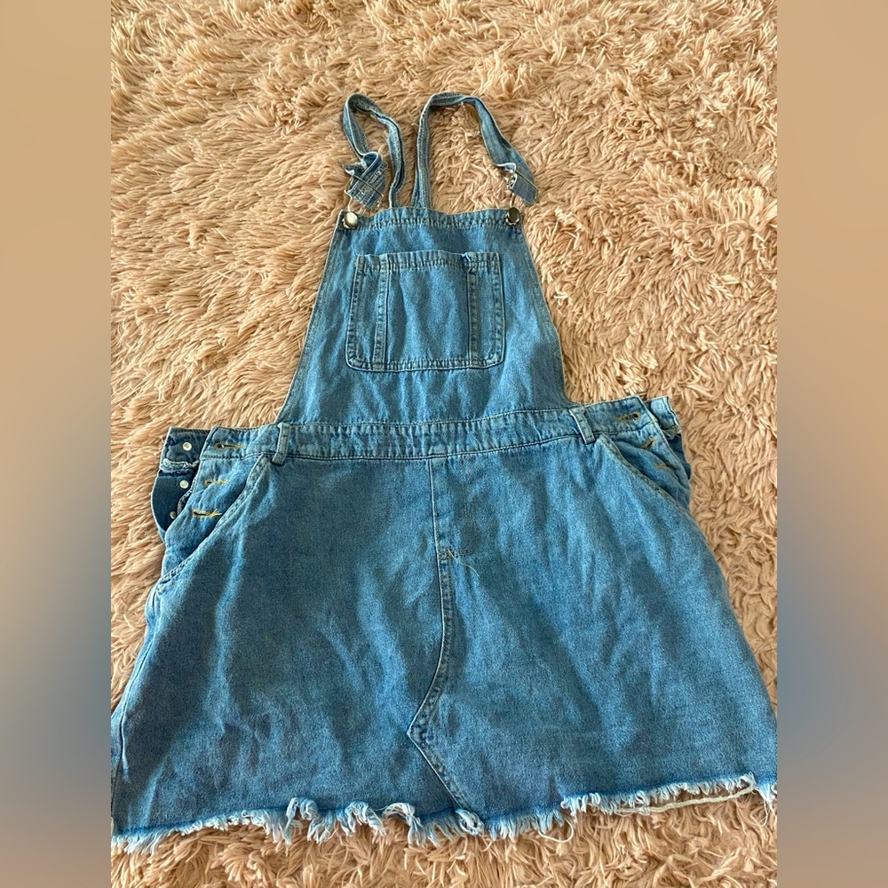 Overall dress